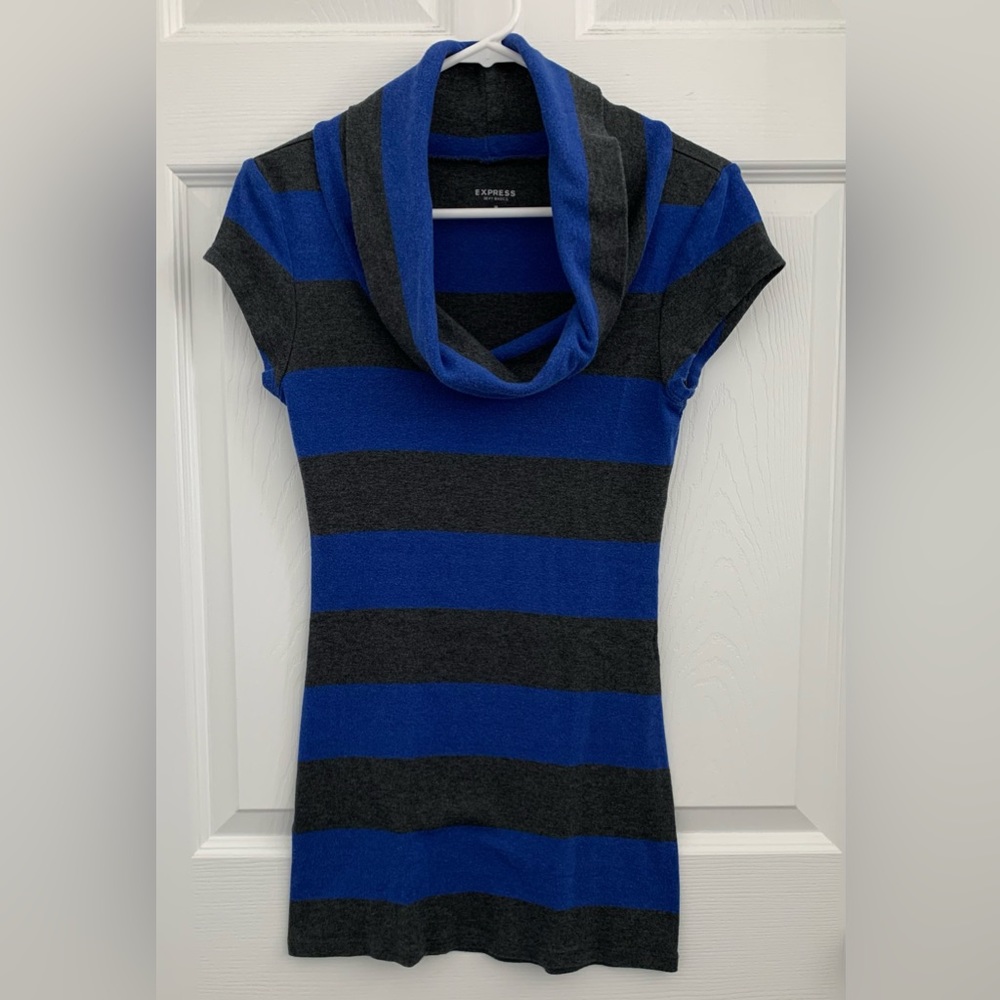 Express Women’s Cowl Neck Short-sleeve Top, Size M